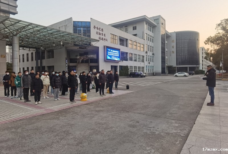 升旗2.jpg