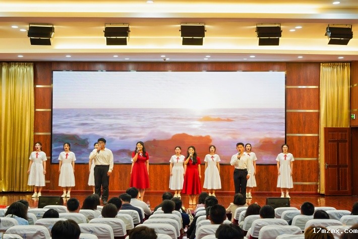 10.经济管理学院《盛世中国》_副本.jpg
